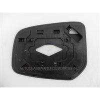 MITSUBISHI MIRAGE 	LA - 2013 to 1/2020 - 5DR HATCH - DRIVER - RIGHT SIDE MIRROR WITH BASE - P19 RH  R1400 - (SECOND-HAND)