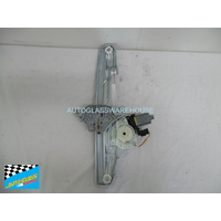 HYUNDAI KONA - 9/2017 TO CURRENT - 5DR SUV - PASSENGERS - LEFT SIDE FRONT WINDOW REGULATOR - 82401-J9000 - (SECOND-HAND)