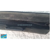 HYUNDAI TUCSON NX4 V1 - 3/2021 to CURRENT - 5DR WAGON - LEFT SIDE FRONT WINDSCREEN MOULD - 86130-N9000 - (SECOND-HAND)