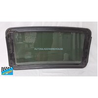 DODGE RAM - 2018 to 2019 - SUNROOF GLASS - 895W X 490 - (SECOND-HAND)