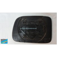 HONDA CR-V RD7 - 12/2001 to 12/2006 - 5DR WAGON - DRIVERS - RIGHT SIDE FLAT GLASS MIRROR - WITH BACKING PLATE - S10 R - (SECOND-HAND)