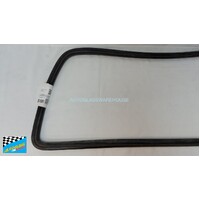 suitable for TOYOTA LANDCRUISER 60 SERIES - 8/1980 to 5/1990 - WAGON - RUBBER MOULD FOR FRONT WINDSCREEN - NEW