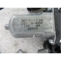 HYUNDAI i20 PB - 7/2010 to 10/2015 - 3DR HATCH - PASSENGERS - LEFT SIDE FRONT WINDOW REGULATOR - ELECTRIC - (Second-hand)