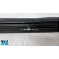 SUITABLE FOR TOYOTA HIACE 100 SERIES - 11/1989 TO 12/2004 - COMMUTER BUS - LEFT SIDE REAR SLIDING WINDOW FRAME BEHIND THE SLIDING DOOR - GENUINE - NEW