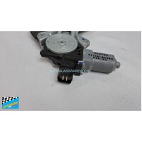 HOLDEN COLORADO RG - 6/2012 to CURRENT - UTILITY - PASSENGERS - LEFT SIDE FRONT WINDOW REGULATOR - 6 PINS - (SECOND-HAND)