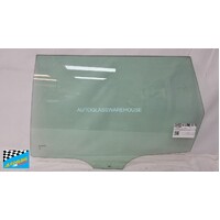 CITROEN C5 - 6/2001 to 8/2008 - 5DR WAGON - PASSENGERS - LEFT SIDE REAR DOOR GLASS - GREEN - NEW