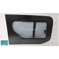 PEUGEOT PARTNER B9P L1/L2 / CITROEN BERLINGO L1 - 08/2008 to 2017 - VAN - LEFT SIDE FRONT BONDED SLIDING WINDOW GLASS - (785 x 550) - NEW