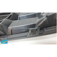 KIA CERATO - 2024 - GRILL ASSY RADIATOR - (86350 - M6510) -  1 ONLY - (CHIPPED RIGHT CORNER SEE PHOTO) - (SECOND-HAND)