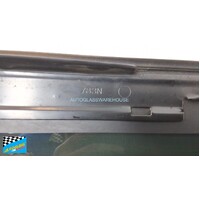 SUITABLE FOR TOYOTA KLUGER GSU40R - 8/2007 TO 2/2014 - 5DR WAGON - SUNROOF - 910 X 470 - (SECOND-HAND)