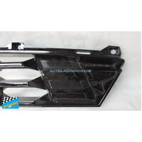 KIA CERATO - 2024 - GRILL ASSY RADIATOR - (86350 - M6510) -  1 ONLY - (CHIPPED RIGHT CORNER SEE PHOTO) - (SECOND-HAND)