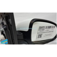 KIA RIO YB - 12/2016 to CURRENT - 5DR HATCH - DRIVERS - RIGHT SIDE MIRROR - WHOLE ASSEMBLY WITH FLAT GLASS MIRROR - E13 049725