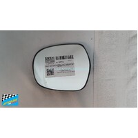 suitable for TOYOTA PRADO 120 SERIES - 2/2003 to 10/2009 - WAGON -DRIVERS- RIGHT SIDE FLAT GLASS MIRROR W/ BACKING PLATE - R7387 >PP<