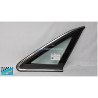 HOLDEN COMMODORE VN/VP - 9/1988 to 7/1993 - 4DR SEDAN - RIGHT SIDE REAR OPERA GLASS - CHROME MOULD - ROUND CORNER - BOTTOM (490MM WIDE)