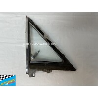 FORD FALCON XB - 1972 TO 1978 - SEDAN/WAGON (VENT TYPE) - DRIVERS - RIGHT SIDE FRONT QUARTER GLASS - CLEAR - WITH CHROME