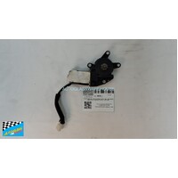 HOLDEN RODEO RA - 3/2003 to 12/2006 - UTILITY - RIGHT SIDE FRONT WINDOW REGULATOR MOTOR ONLY - 2 PIN