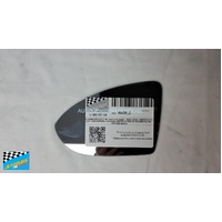 VOLKSWAGEN GOLF VII - 4/2013 TO 4/2021 - 5DR HATCH - PASSENGERS - LEFT SIDE MIRROR - GENUINE CURVED GLASS NO BACKING PLATE