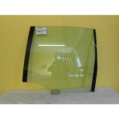 HOLDEN STATESMAN WH/WK/WL - 6/1999 TO 4/2006 - 4DR SEDAN - PASSENGERS - LEFT SIDE REAR DOOR GLASS - WITH FITTINGS - (Second-hand)