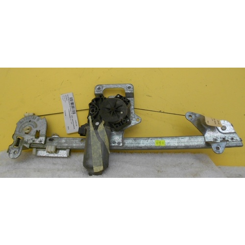 HOLDEN COMMODORE VT - 9/1997 TO 7/2007 - SEDAN/WAGON - RIGHT SIDE REAR DOOR ELECTRIC WINDOW REGULATOR - (Second-hand)