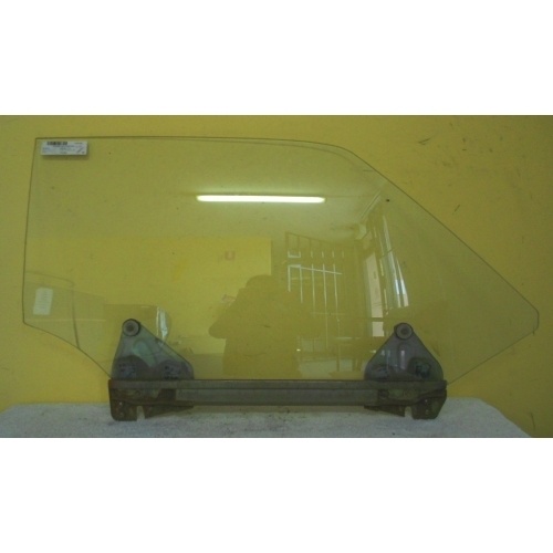 DATSUN 180B SSS - 1/1972 to 1/1977 - 2DR COUPE - DRIVERS - RIGHT SIDE FRONT DOOR GLASS - (SECOND-HAND)