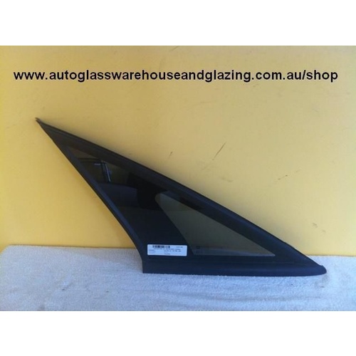 HOLDEN VECTRA ZC - 5DR HATCH 2/03>7/05 - LEFT SIDE OPERA GLASS - (Second-hand)