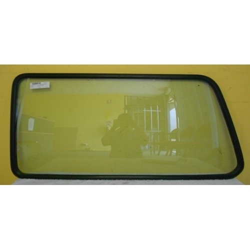 NISSAN VANETTE C20 - 11/1984 TO 11/1986 - VAN - PASSENGERS - LEFT SIDE REAR CARGO GLASS - 460 x 1030 - (Second-hand)