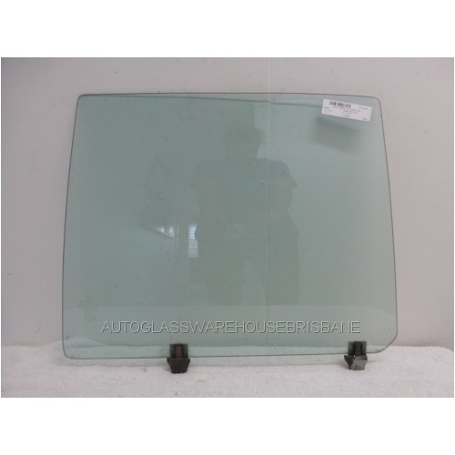 BMW 7 SERIES E23 - 1/1978 to 1/1987 - 4DR SEDAN - PASSENGERS - LEFT SIDE REAR DOOR GLASS - (Second-hand)