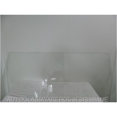 MERCEDES 110 SERIES - 5/1959 TO 1/1968 - 4DR SEDAN - REAR WINDSCREEN GLASS - (Second-hand)