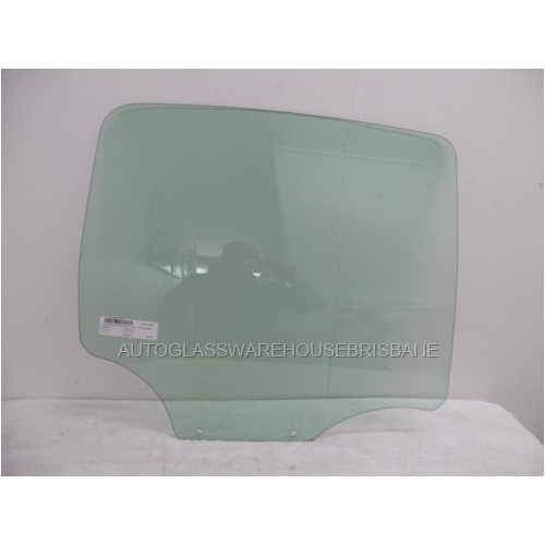 CITROEN C3 - 11/2010 to 12/2016 - 5DR HATCH - RIGHT SIDE REAR DOOR GLASS (2 HOLES) - GREEN - NEW