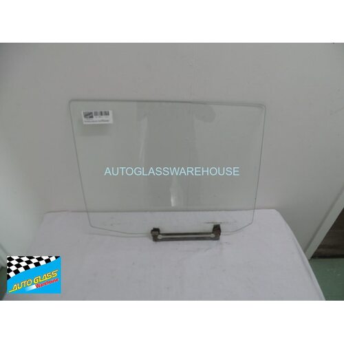 BMW 2500/3000 - 1/1968 to 1/1977 - 4DR SEDAN - PASSENGERS - LEFT SIDE REAR DOOR GLASS - CLEAR (590w X 475) - (SECOND-HAND)