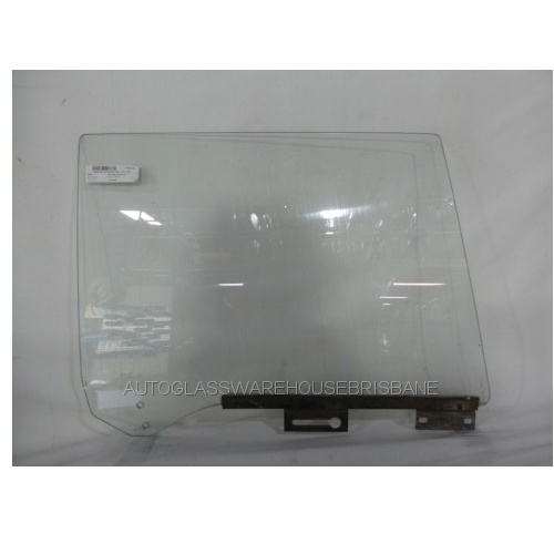 BMW 2002 - 1967 to 02/1976 - 2DR SEDAN - RIGHT SIDE FRONT DOOR GLASS - (Second-hand)