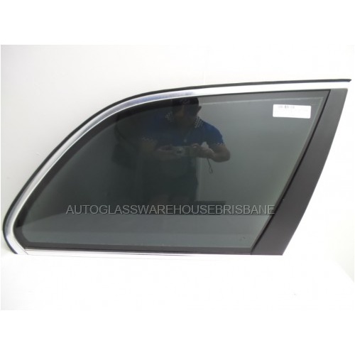 BMW 5 SERIES E39 - 5/1996 to 1/2003 - 4DR WAGON - RIGHT SIDE REAR CARGO GLASS - ENCAPSULATED - (Second-hand)