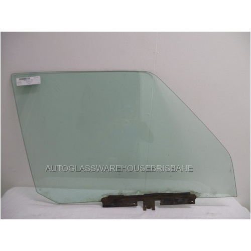 PEUGEOT 504 - 1/1980 to 1/1990 - SEDAN/WAGON - DRIVERS - RIGHT SIDE FRONT DOOR GLASS - 770W X 510H - (SECOND-HAND)