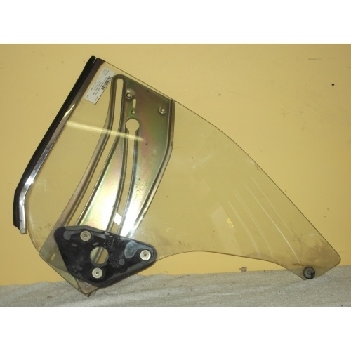 suitable for TOYOTA COROLLA - KE35- KE55 - COUPE 1980>1981 - PASSENGERS - LEFT SIDE - REAR QUARTER GLASS - (SECOND-HAND)