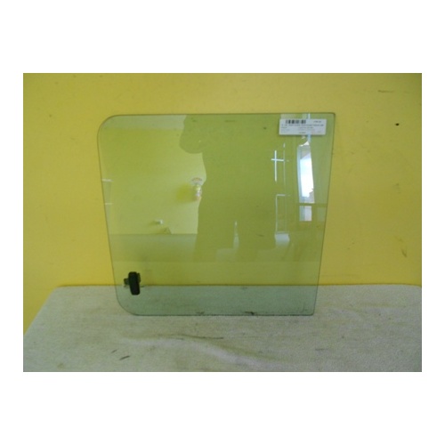 NISSAN VANETTE C20 - 11/1984 to 11/1986 - VAN - DRIVERS - RIGHT FRONT CARGO GLASS (REAR PIECE) - 470mm X 460mm HIGH - (SECOND-HAND)