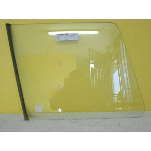 DAIHATSU ROCKY F70-F85 - 1/1984 TO 1/2000 - 2DR JEEP - PASSENGERS - LEFT SIDE SLIDING WINDOW FIXED GLASS (REAR PIECE) - (Second-hand)