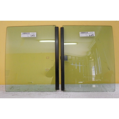 DODGE RAM - CENTRE  REAR WINDOW SLIDING GLASS (GENUINE) - (Second-hand) 395H x 310W