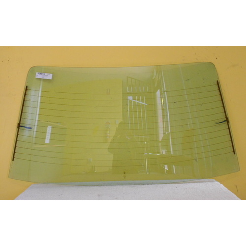 FORD ESCORT MK 11 - 1974 TO 1981 - 4DR SEDAN - REAR WINDSCREEN GLASS - HEATED - (Second-hand)