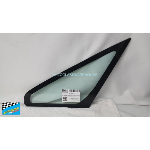 MITSUBISHI DELICA SPACEGEAR D5 IMPORT - 1/2007 to - WALKTHRU VAN - PASSENGERS - LEFT SIDE FRONT QUARTER GLASS - GREEN - NEW