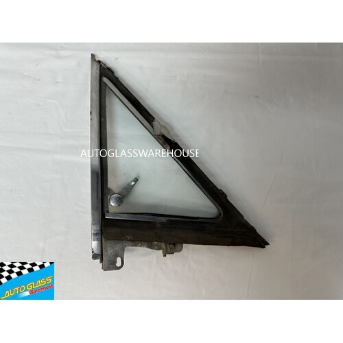 FORD FALCON XB - 1972 TO 1978 - SEDAN/WAGON (VENT TYPE) - DRIVERS - RIGHT SIDE FRONT QUARTER GLASS - CLEAR - WITH CHROME - (SECOND-HAND)